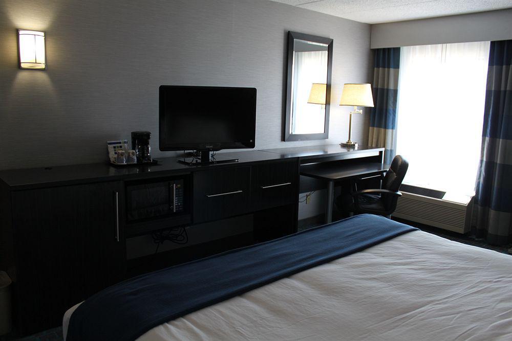 Holiday Inn Express Janesville-I-90 & Us Highway 14 By Ihg Exteriör bild